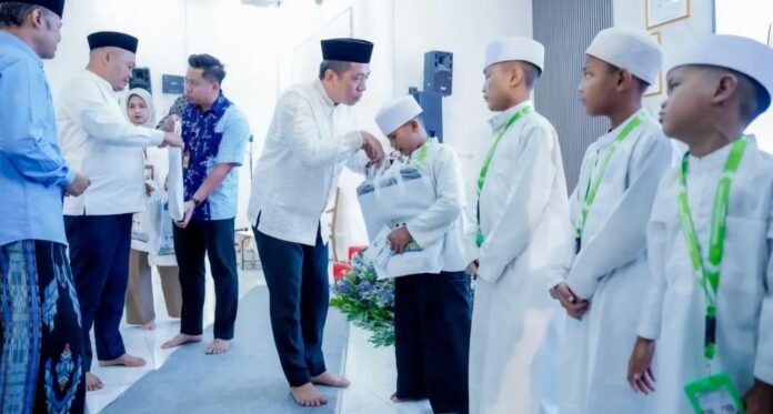 Momentum 10 Muharram, Bupati Aep Perkuat Semangat Berbagi untuk Anak Yatim di Karawang