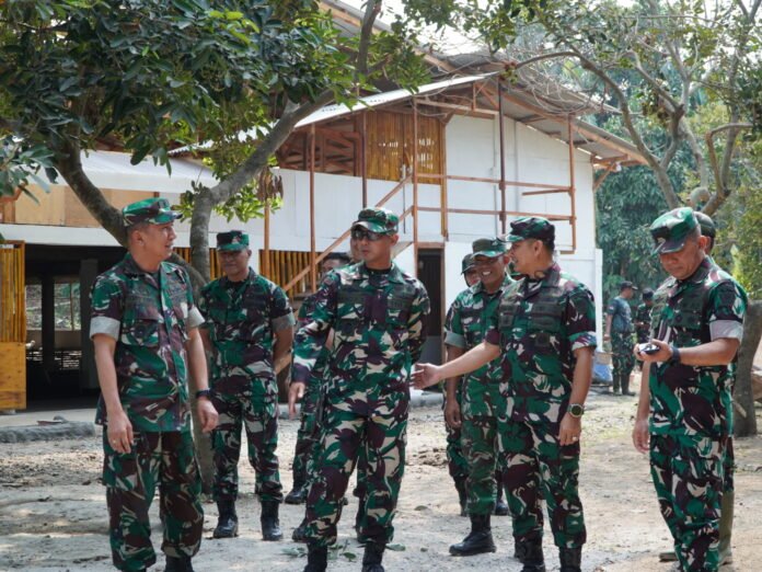 Danrem dan Waaster Kasad Turun Langsung, Kompi Produksi Karawang Didorong Makin Produktif